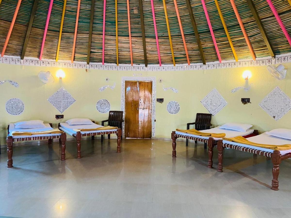 Santkrupa Villa Resort Nakhtrana Exterior foto
