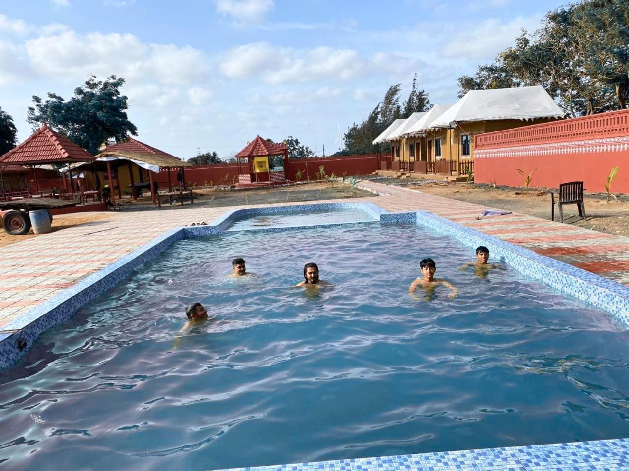 Santkrupa Villa Resort Nakhtrana Exterior foto